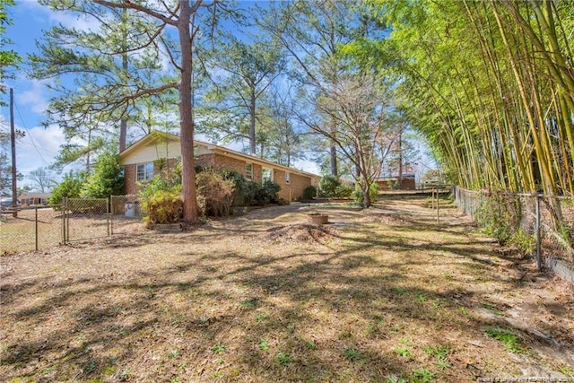 6411 Huntleigh Ct, Fayetteville, NC 28303 - view of fenced backyard
