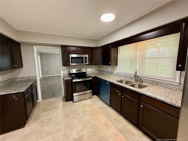 829 Dandridge Dr, Fayetteville, NC 28303 - photo 19