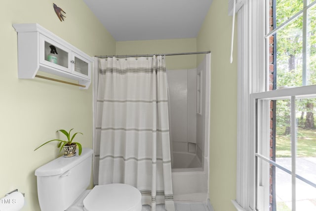 308 Trappers Sack Rd, Cary, NC 27513 - bathroom with toilet and shower / bathtub combination with curtain