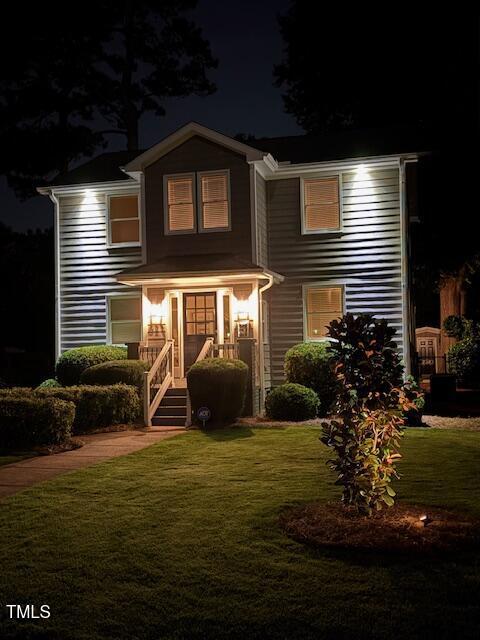 627 New Rd, Raleigh, NC 27608 - traditional home featuring a yard