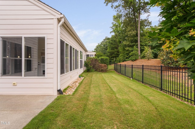 1104 Gaston Manor Dr, Durham, NC 27703 - view of yard