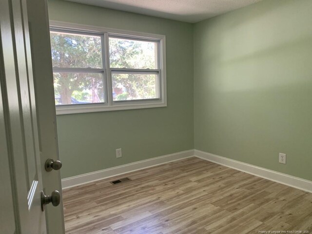 1002 Able St, Elizabethtown, NC 28337 - photo 4