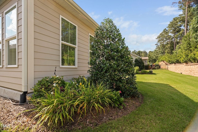 1019 Santiago St, Durham, NC 27703 - view of yard