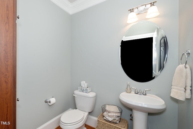 734 Portstewart Dr, Cary, NC 27519 - bathroom with toilet and crown molding