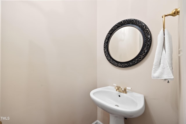 306 Neuse Ridge Dr, Clayton, NC 27527 - bathroom featuring a sink