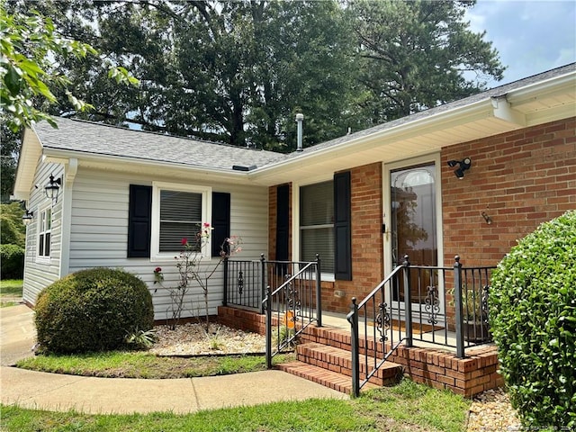 325 Hamilton St, Fayetteville, NC 28301 - ranch-style home with a shingled roof