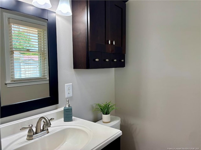 325 Hamilton St, Fayetteville, NC 28301 - bathroom featuring vanity