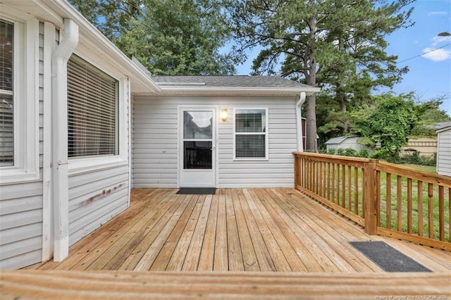 325 Hamilton St, Fayetteville, NC 28301 - view of wooden terrace