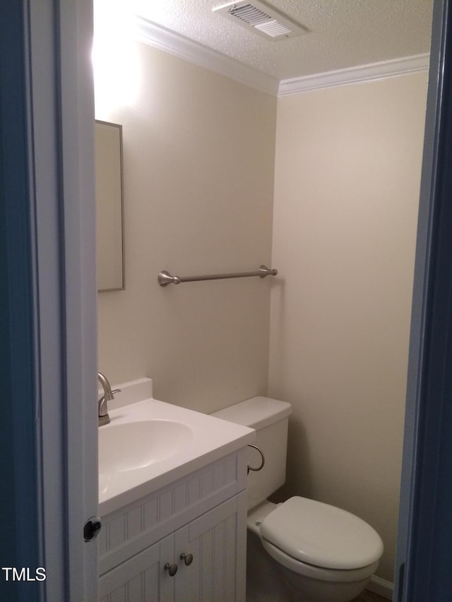 1505 Harth Dr, Garner, NC 27529 - bathroom with vanity and crown molding