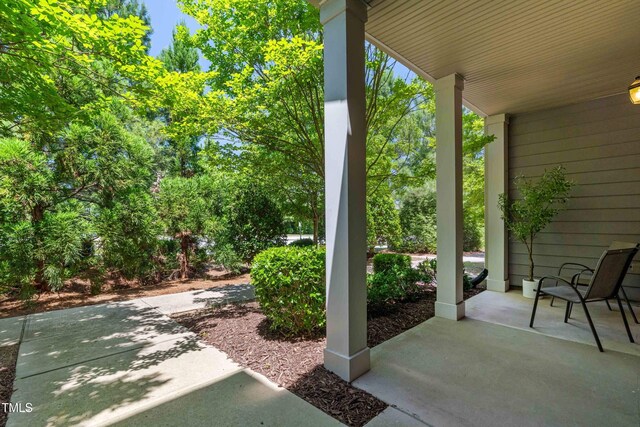 4963 Highcroft Dr, Cary, NC 27519 - photo 6