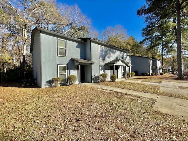 5846 Aftonshire Dr 5840, 5842, 5844, Fayetteville, NC 28304 - photo 1