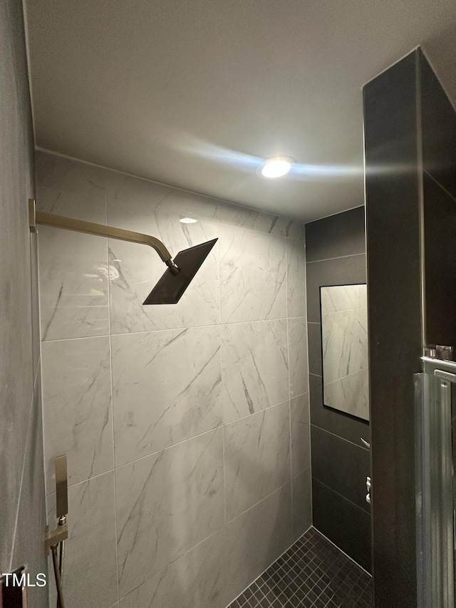 5809 Iris Lake Ct, Raleigh, NC 27604 - bathroom view of tiled shower