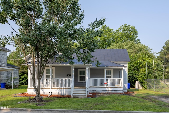 315 Giddens St, Clinton, NC 28328 - photo 4