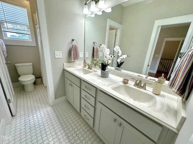 118 Chestnut St, Durham, NC 27707 - full bath featuring double vanity and toilet