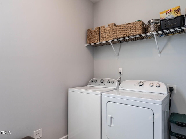 157 E Wilson St, Clayton, NC 27520 - laundry area featuring washing machine and dryer