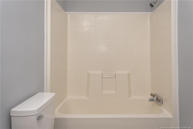 2990 Aberdeen Rd, Raeford, NC 28376 - full bath featuring shower / bath combination