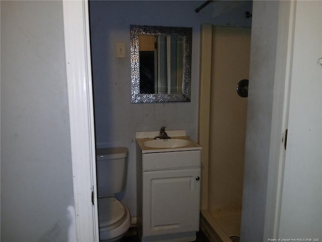 4627 Cheltenham Rd, Fayetteville, NC 28304 - bathroom featuring a shower and vanity