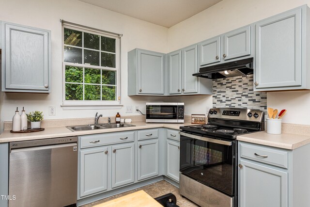3445 Dutchman Rd, Raleigh, NC 27610 - photo 6