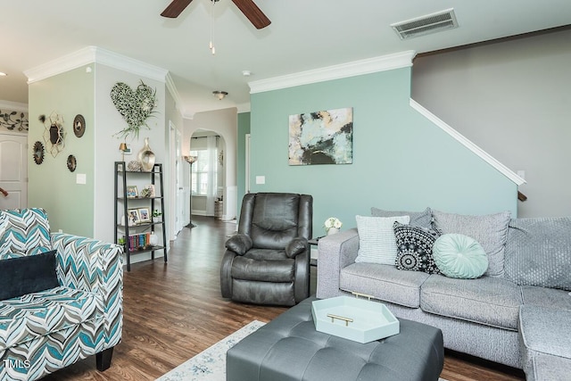 514 Alamanni Ct, Graham, NC 27253 - living area featuring arched walkways, wood finished floors, ornamental molding, and ceiling fan