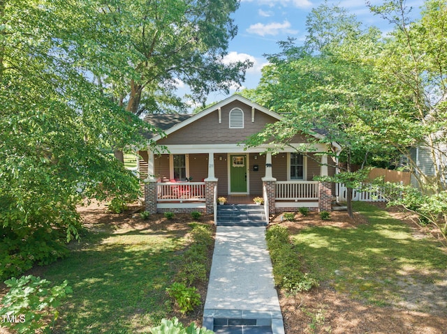 211 W Trinity Ave, Durham, NC 27701 - craftsman house with covered porch and a front yard