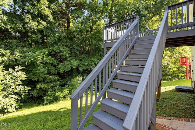 4505 Woodlawn Dr, Raleigh, NC 27616 - view of staircase