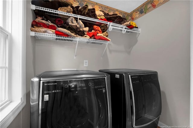 4010 Arcadia Ct, Fayetteville, NC 28311 - washroom featuring independent washer and dryer