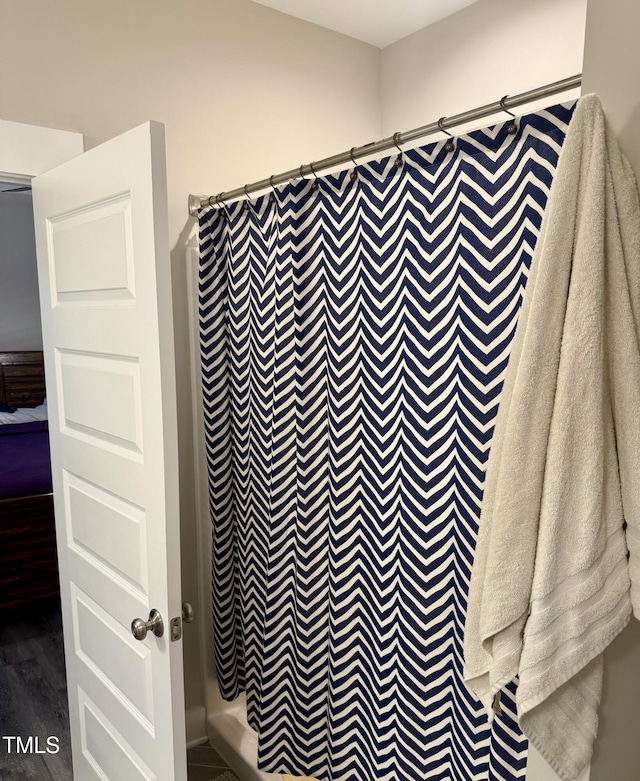 451 N Lincoln St, Benson, NC 27504 - bathroom featuring a shower with curtain