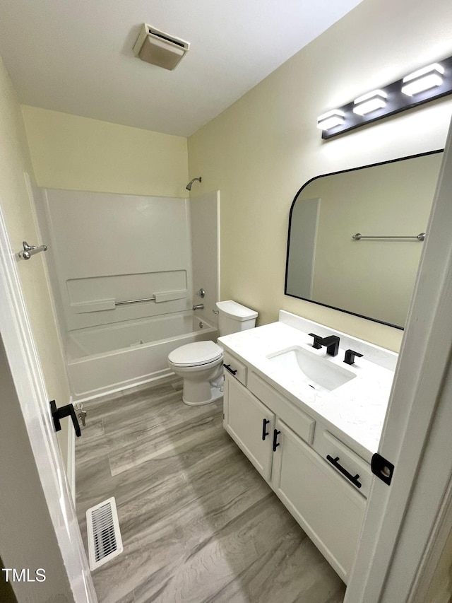 5 Sue Ann Ct, Durham, NC 27704 - full bathroom featuring vanity and shower / washtub combination