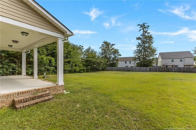 4817 Kiara Dr, Hope Mills, NC 28348 - view of yard