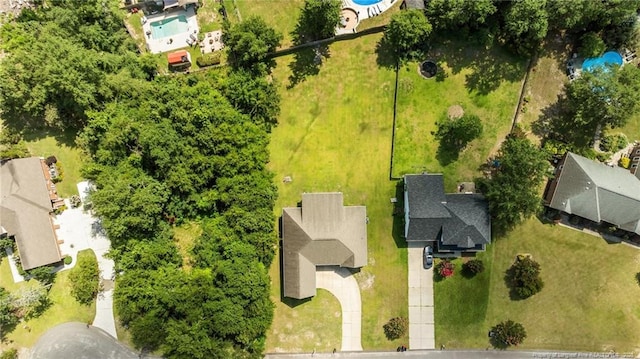 4817 Kiara Dr, Hope Mills, NC 28348 - bird's eye view of a pool