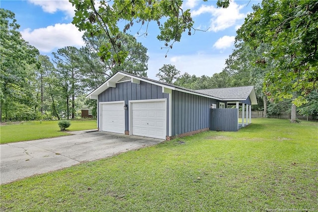6501 Senator Dr, Fayetteville, NC 28304 - view of detached garage