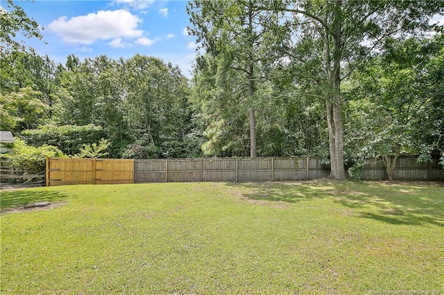 6501 Senator Dr, Fayetteville, NC 28304 - view of fenced backyard