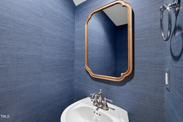 405 E Millbrook Rd, Raleigh, NC 27609 - bathroom featuring a sink