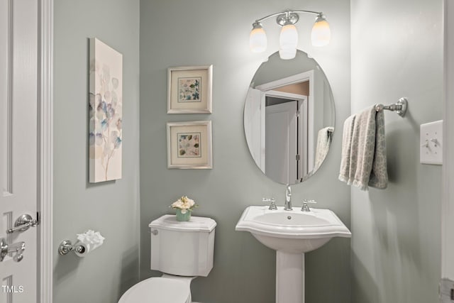 621 Aylestone Dr, Cary, NC 27519 - bathroom with toilet