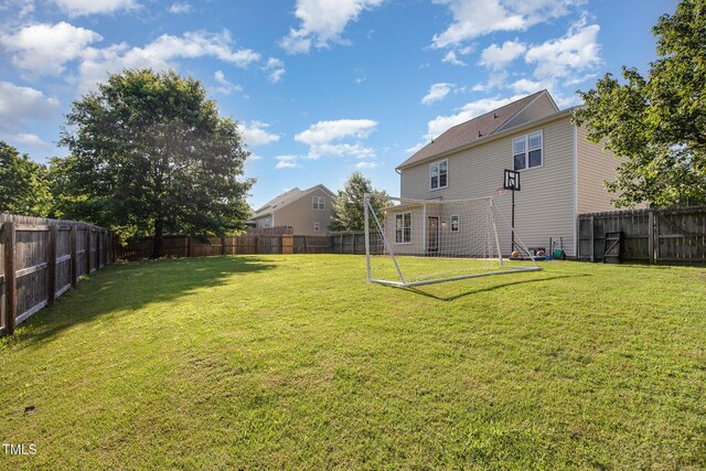 605 Bellefont Ct, Knightdale, NC 27545 - view of fenced backyard
