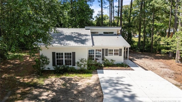 12741 Birchwood Cir, Laurinburg, NC 28352 - view of front of property with a metal roof
