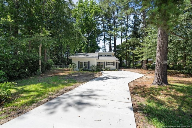 12741 Birchwood Cir, Laurinburg, NC 28352 - view of front of property featuring driveway and a front yard