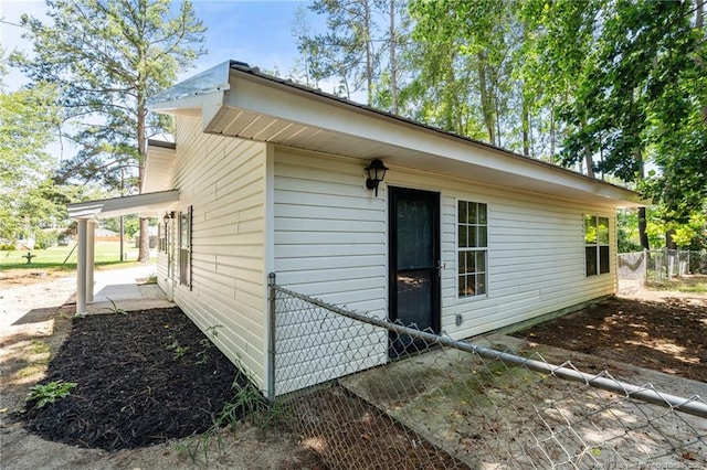 12741 Birchwood Cir, Laurinburg, NC 28352 - view of side of home