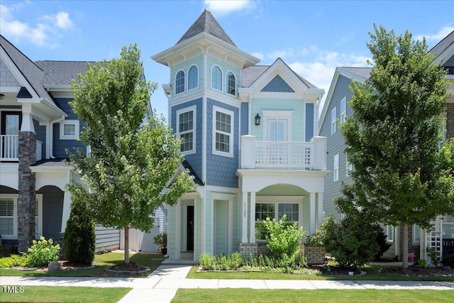 1125 Russet Ln, Apex, NC 27523 - view of front of house featuring a balcony
