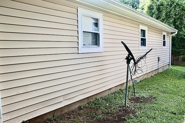 621 Reservoir St, Durham, NC 27703 - view of home's exterior featuring a lawn