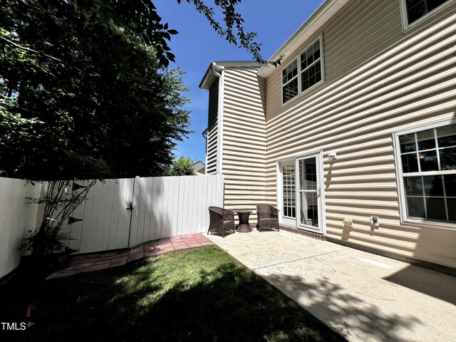 2069 White Pond Ct, Apex, NC 27523 - view of yard featuring a patio area