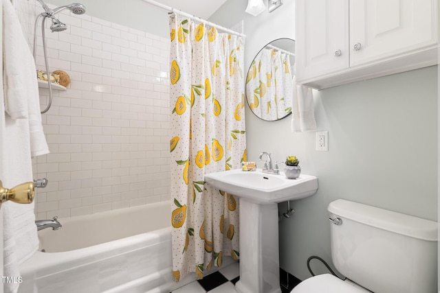2804 Barmettler St, Raleigh, NC 27607 - full bath featuring shower / bath combination with curtain and toilet