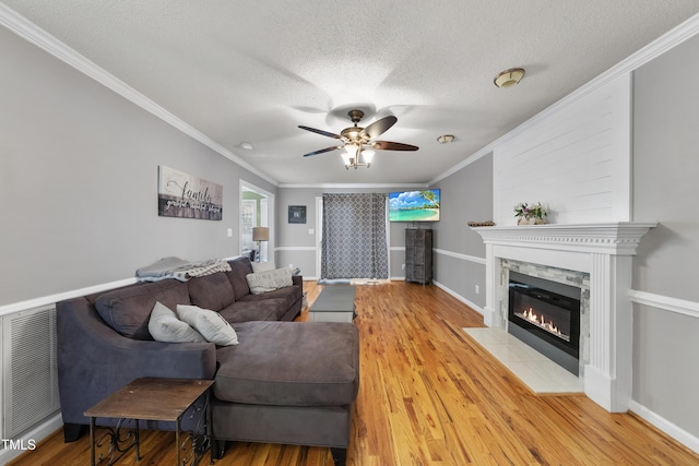 4117 Mangrove Dr, Raleigh, NC 27616 - photo 4