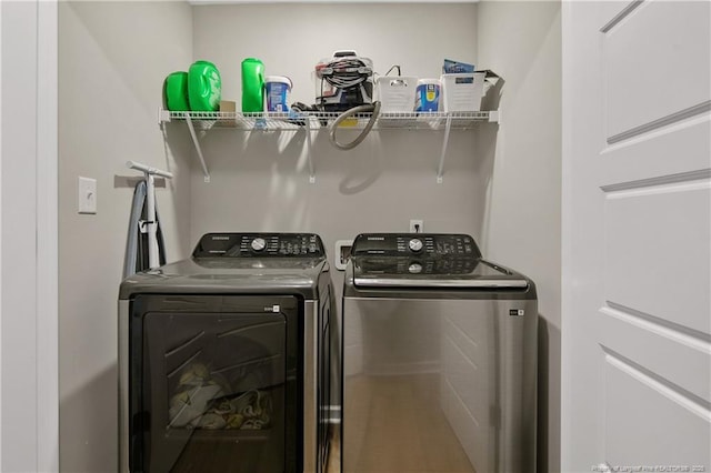606 N Dickson St, Raeford, NC 28376 - laundry room with independent washer and dryer