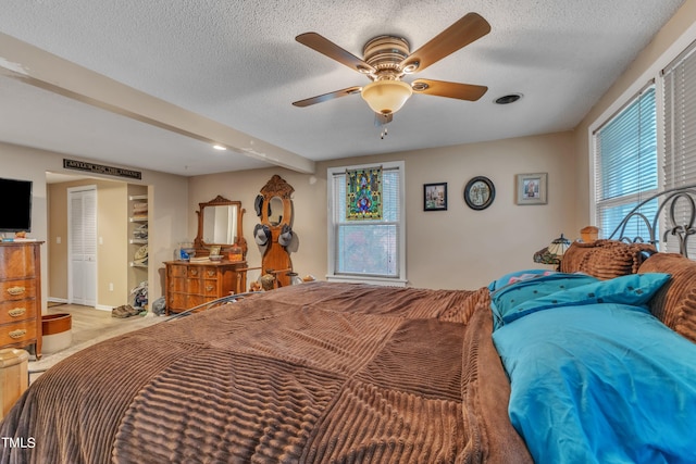 725 Colonial Dr, Raleigh, NC 27603 - photo 15