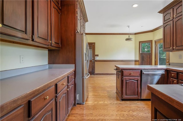 223 Devane St, Fayetteville, NC 28305 - kitchen featuring appliances with stainless steel finishes, light wood-style flooring, decorative light fixtures, crown molding, and recessed lighting