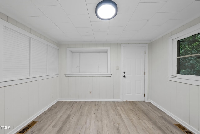 1219 Carlton Ave, Raleigh, NC 27606 - entrance foyer featuring light wood-style flooring