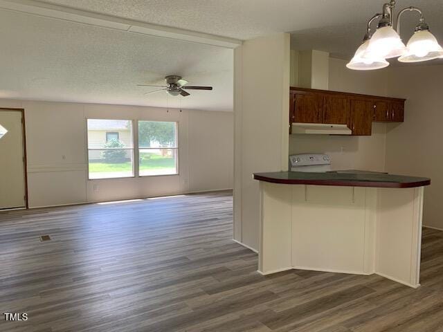 602 Wondertown Dr, Erwin, NC 28339 - photo 2