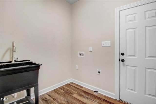 206 Tramway Pl, Goldsboro, NC 27534 - washroom featuring wood finished floors, hookup for an electric dryer, and washer hookup