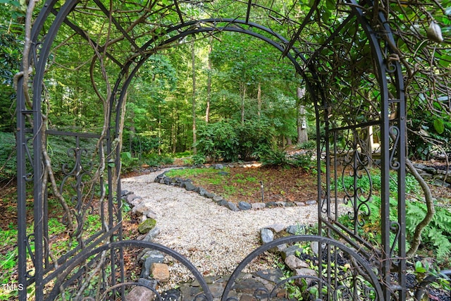 9009 Hometown Dr, Raleigh, NC 27615 - view of yard